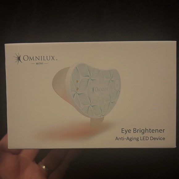 Omnilux Mini Eye Brightener - White/Brand New in the box